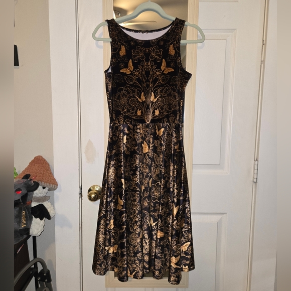 BM Golden Garden Velvet Princess Midi - Picture 2 of 4